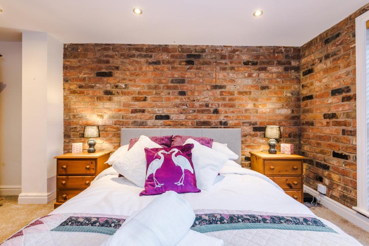 Belvedere House - Serene Countryside Escape - 4 Bedrooms Sleeps 8 Sandbach Kültér fotó